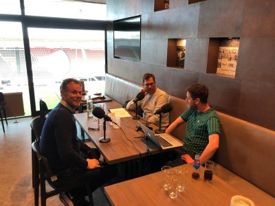In de 38e aflevering van Podcast 67 is AZ-baas Robert Eenhoorn te gast. Dik 100 minuten praat hij met Maikel en Sander over zijn rol bij AZ, de nabije toekomst van de club en hoe het uitgebreide stadion vol moet zien te komen.