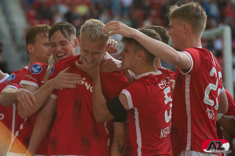 Hierbij een deel van de foto's van de wedstrijd AZ - FC Twente (1-1). Alle foto's van deze wedstrijd zijn te bekijken in het fotoalbum.